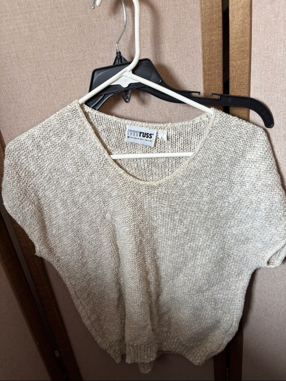 Russ Women's Cream Textured V-Neck Knit Top Large